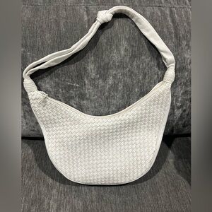 Leather shoulder bag